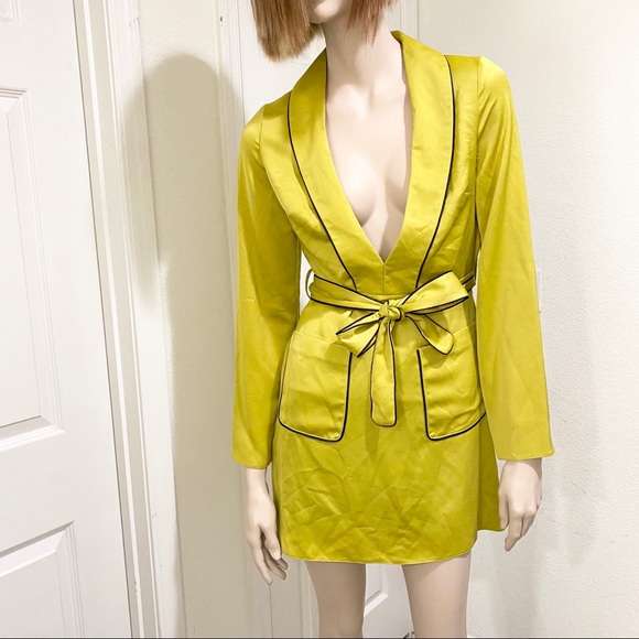 Missguided Dresses & Skirts - Missguided Mustard Lime Long Sleeves Plunge Dress Size 4